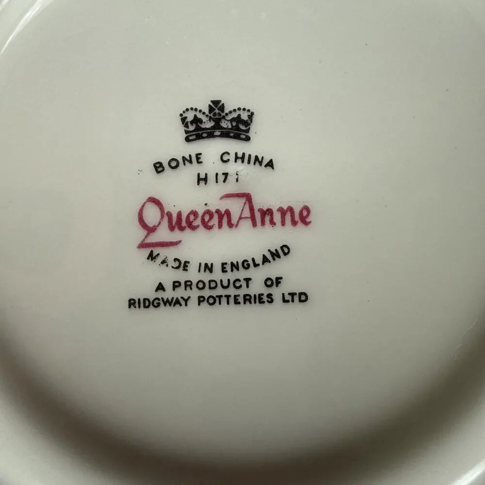 Queen Anne Bone China Pink Roses Teacup And Saucer Set Floral Gold Trim Vintage